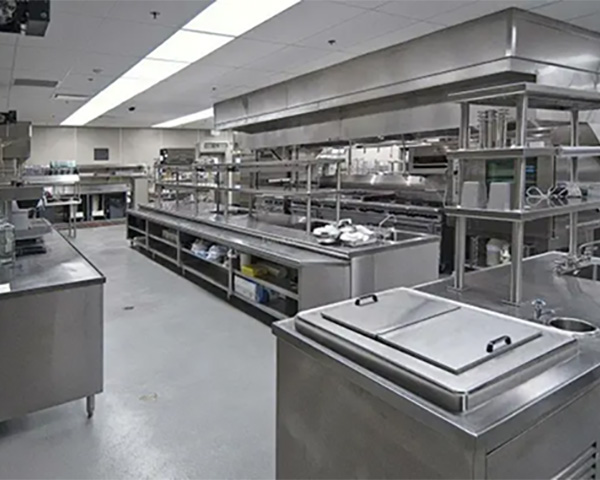 Plan de actualización y renovación de la cocina de comidas de grupo del campus